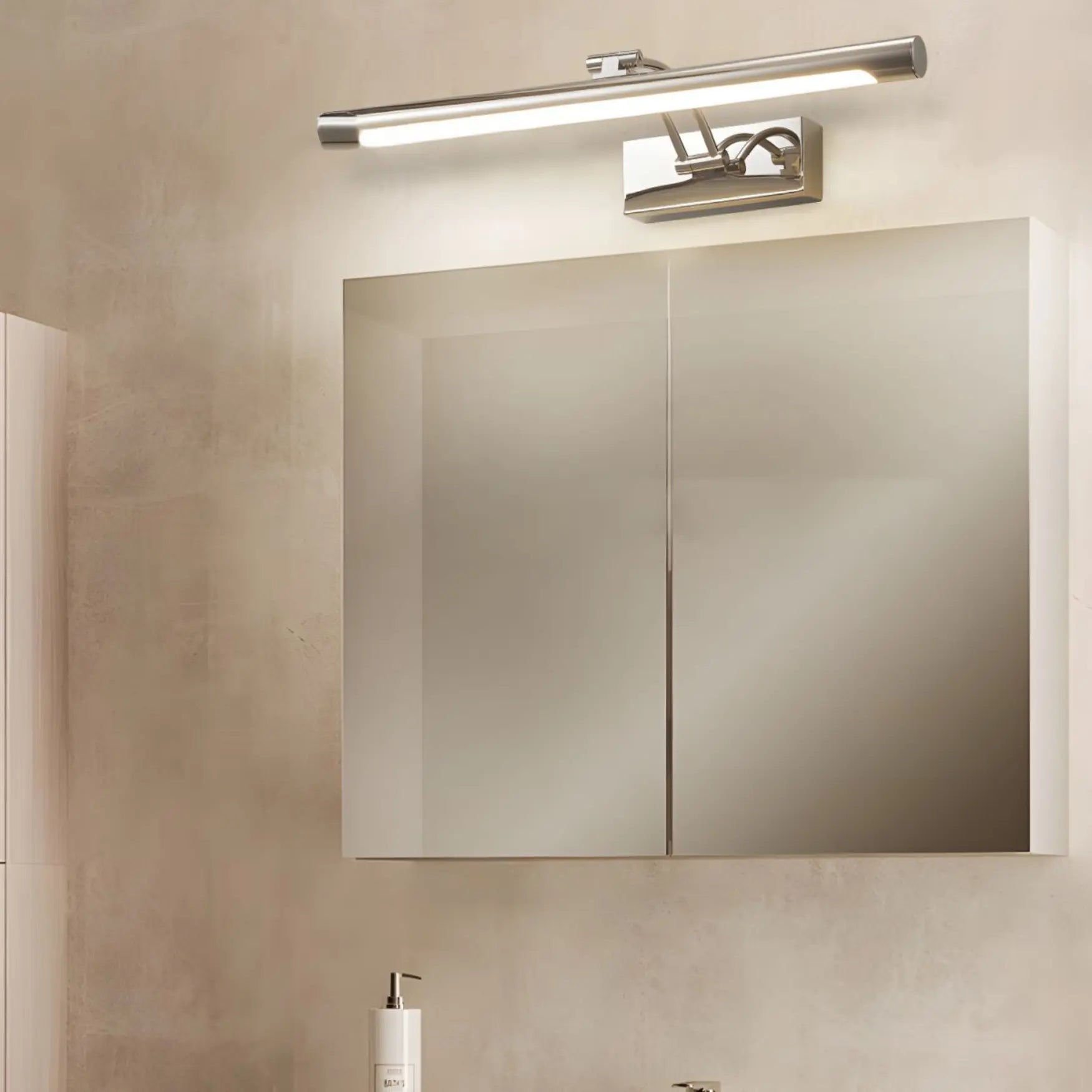 ORLUNE HOME’s elegant LED wall sconce casts modern, refined illumination in the bathroom.